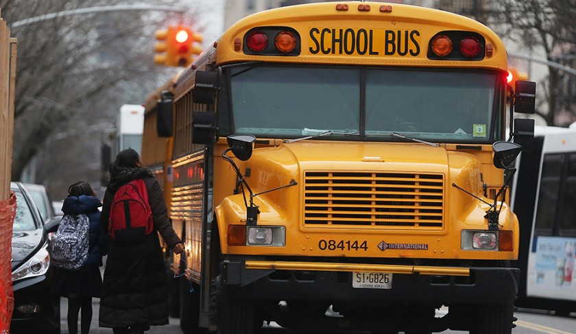 La CIA deja por descuido material explosivo en bus escolar