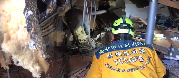 Localización de una víctima con vida en el terremoto de Taiwan